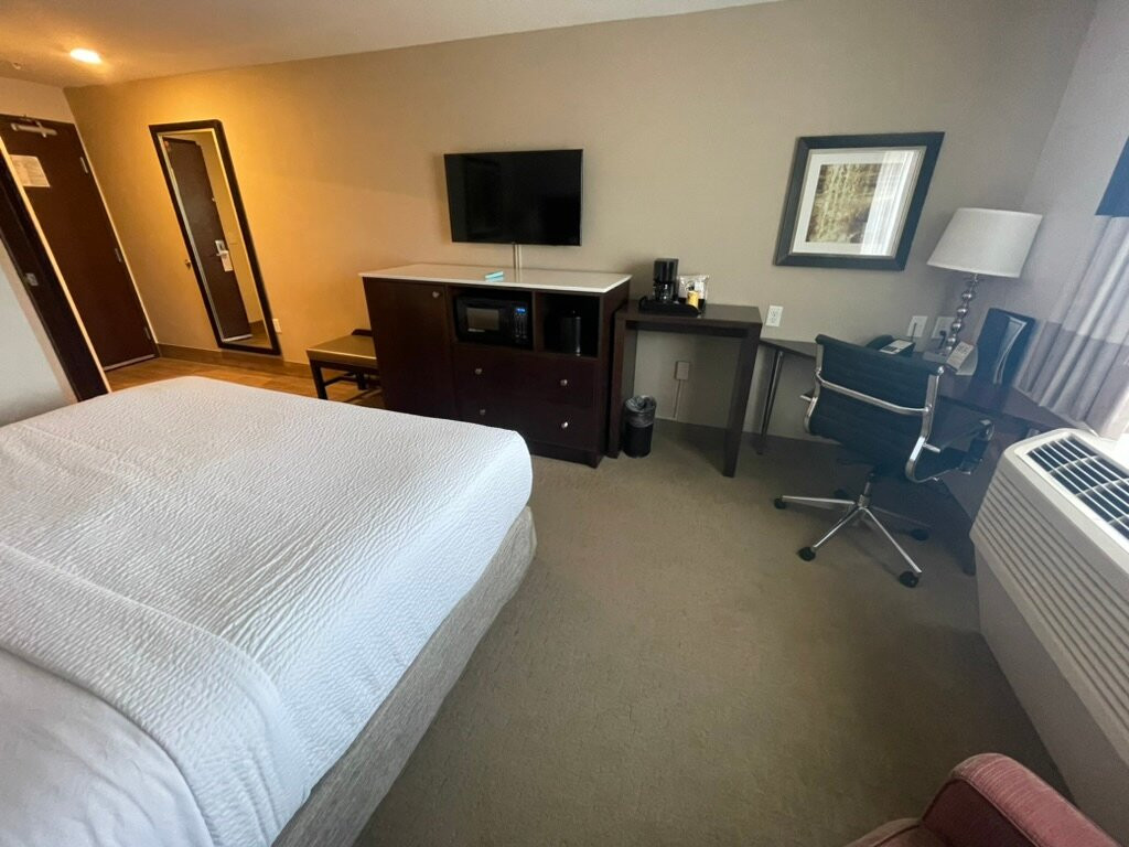 明尼阿波利斯/黄金谷速8酒店主图