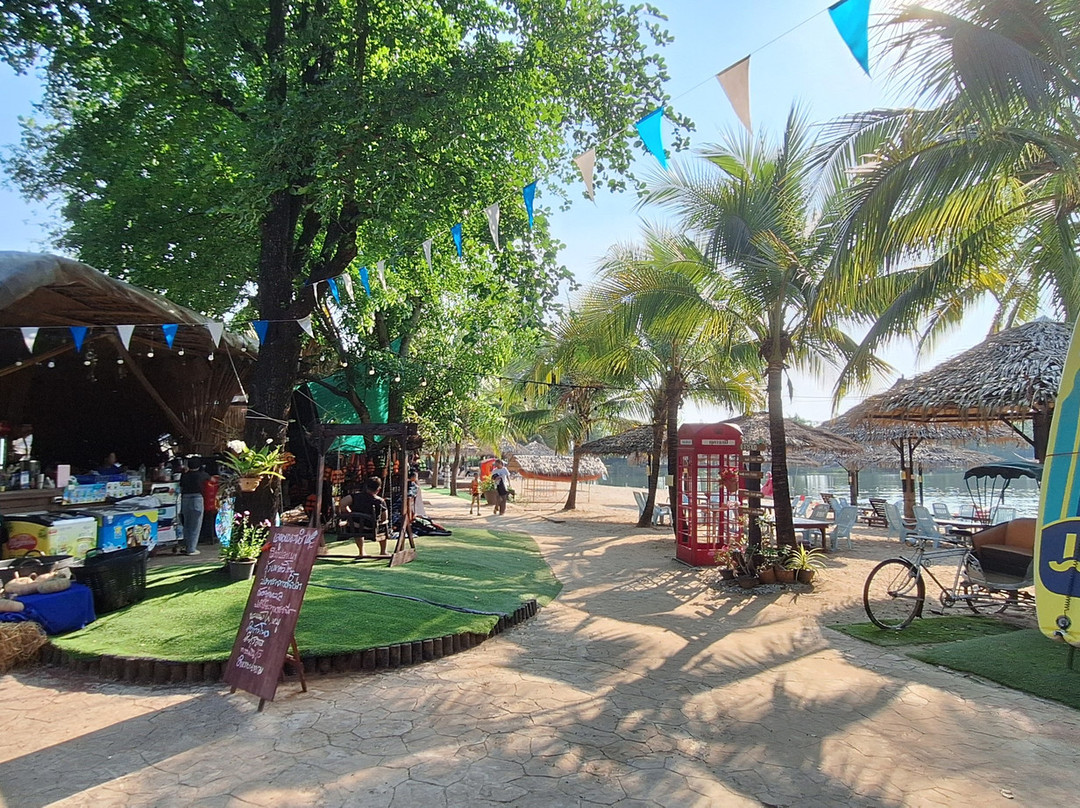 Tara Beach Udonthani景点图片