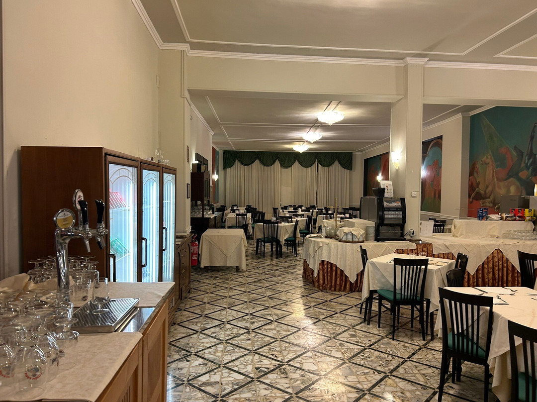 密涅瓦皇宫酒店主图