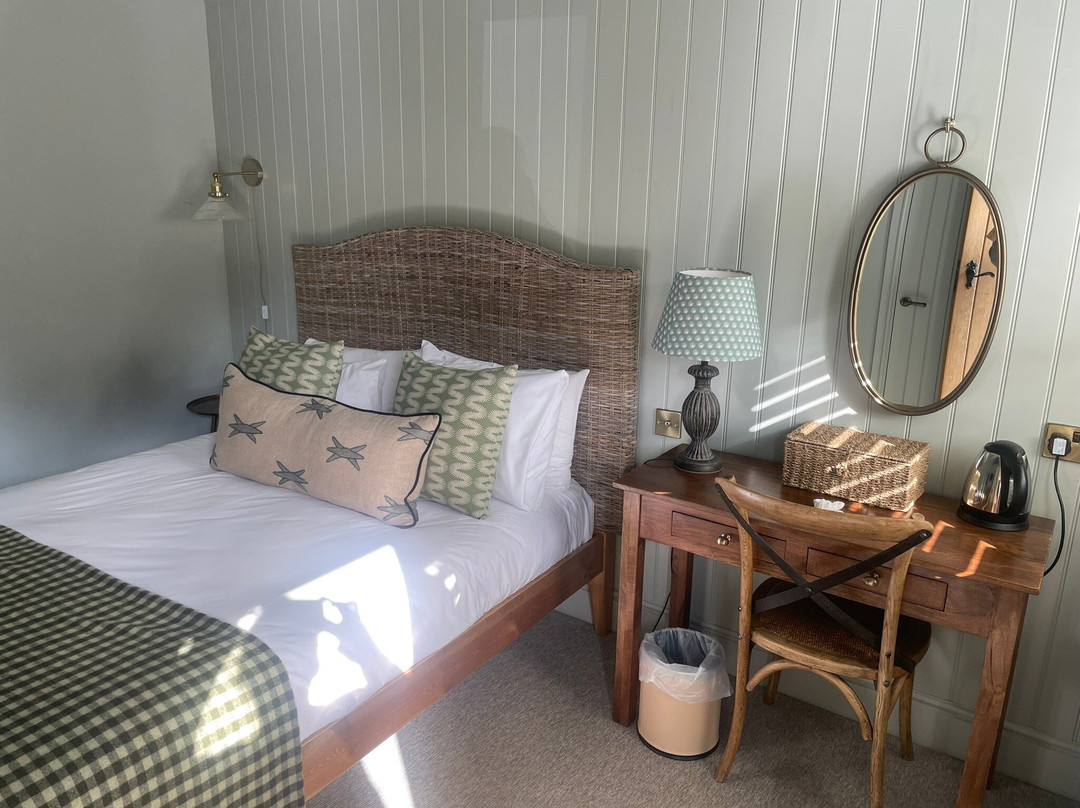 The White Hart主图