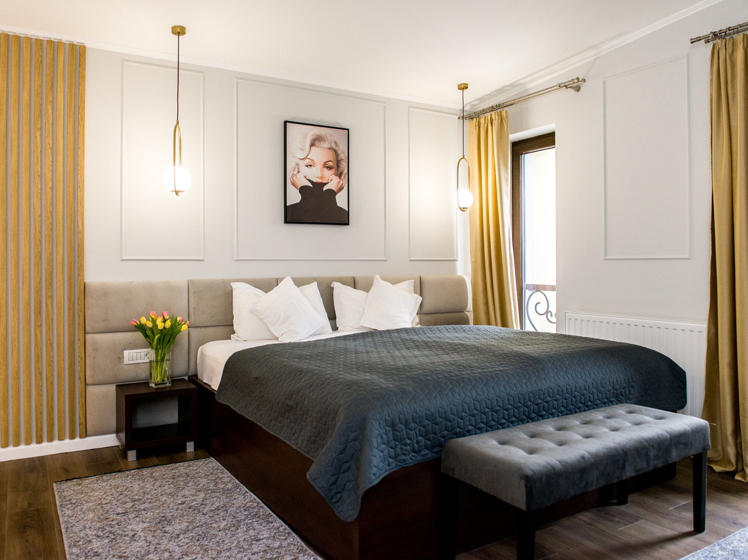 Ramina Hotel & Restaurant主图