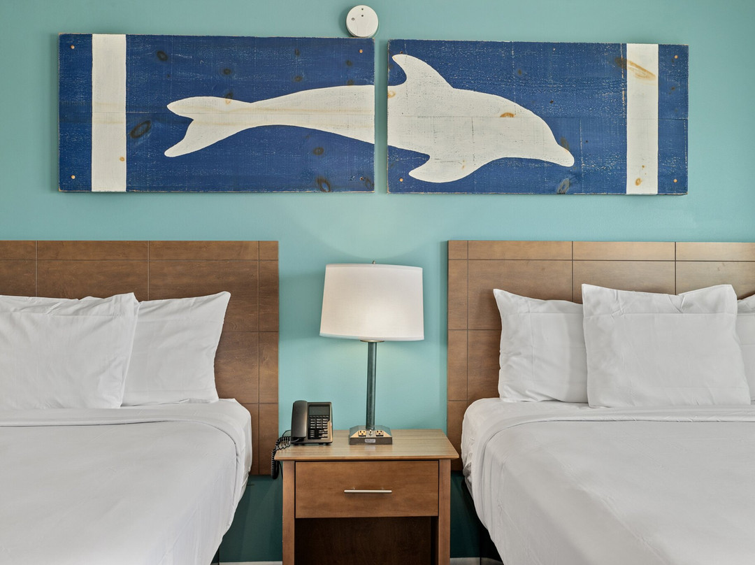 The Sandpiper Beacon Beach Resort主图