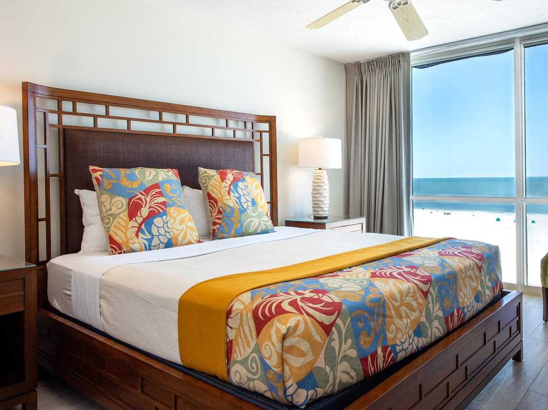 鸥翼海滩度假酒店主图