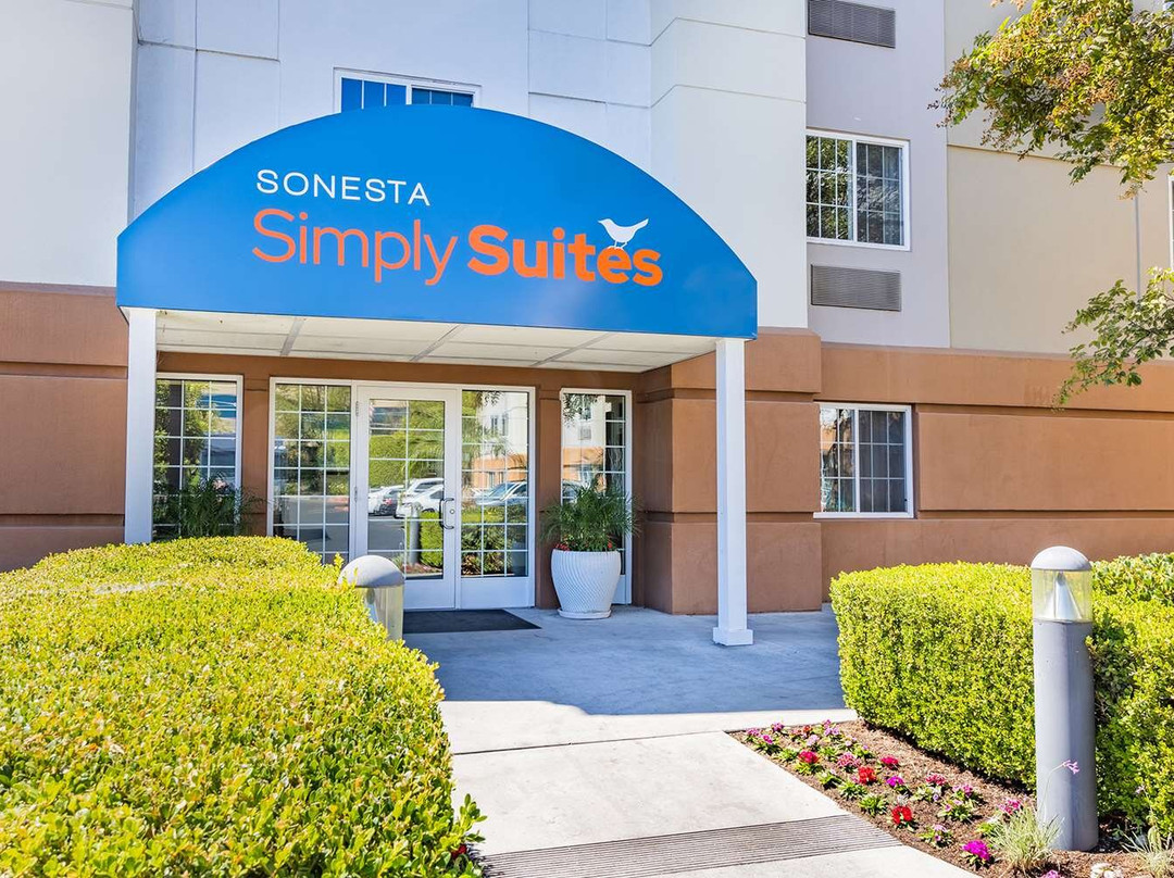 Sonesta Simply Suites Stafford