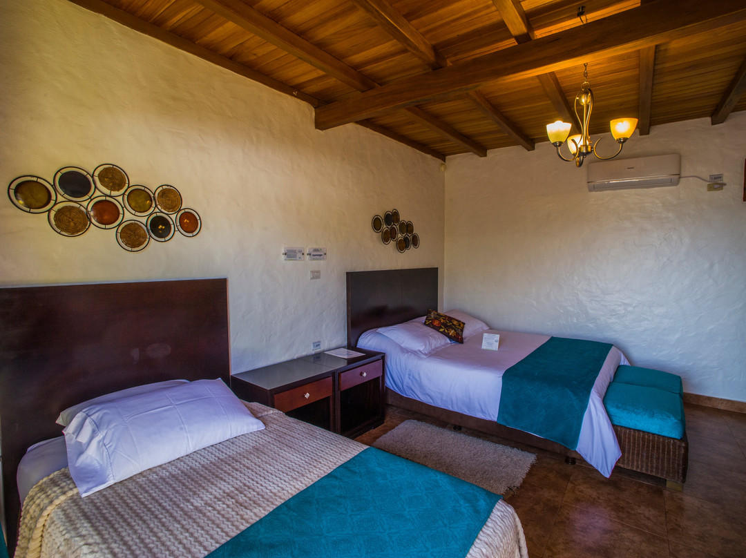 Isamar Hotel Galapagos主图