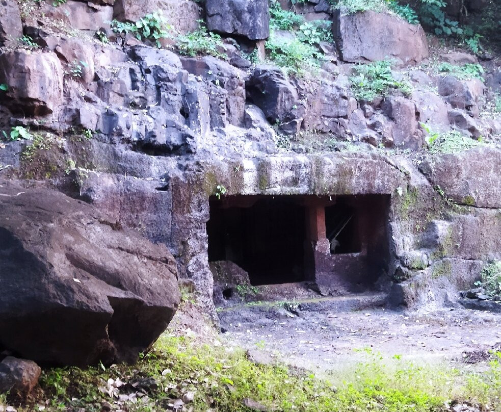 Panhalekaji Caves景点图片
