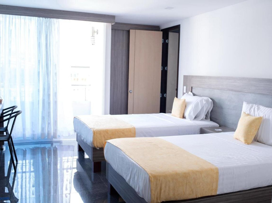 B&E Apartasuites Hotel主图