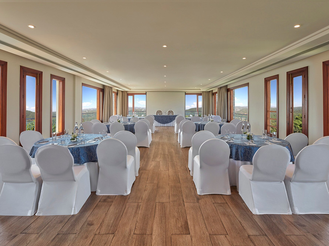 Fortune Select Forest Hill, Mahiya主图