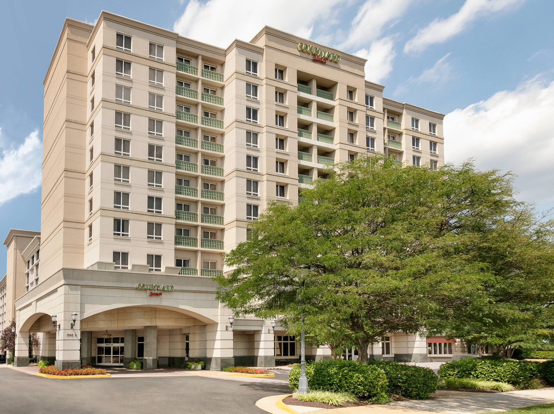 Courtyard by Marriott Tysons McLean主图