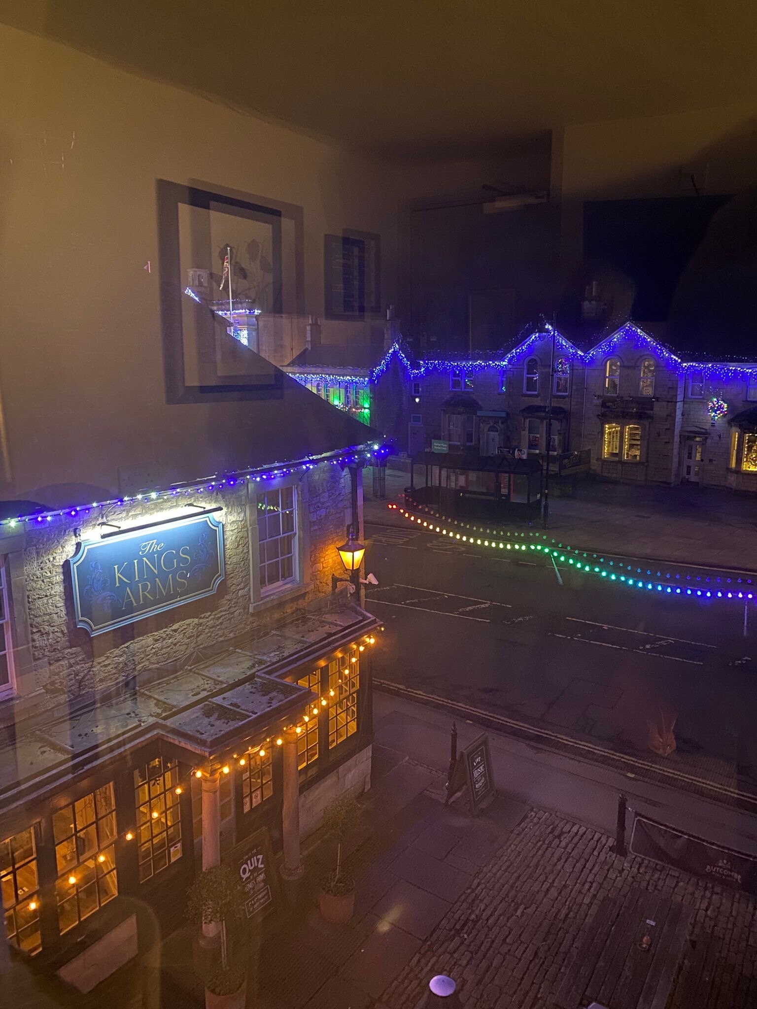 The King's Arms-官方