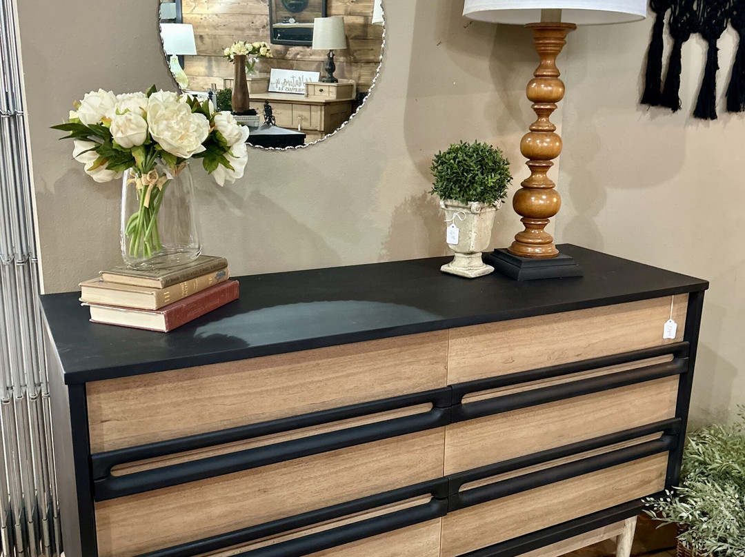 Reborn Home Furnishings-Luverne必去景点