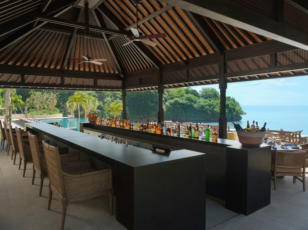 Loloan Beach Bar and Grill
