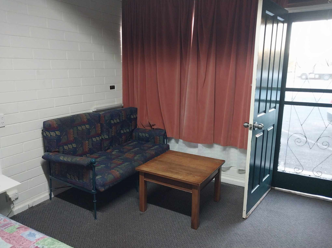 Sundowner Bordertown Motel主图