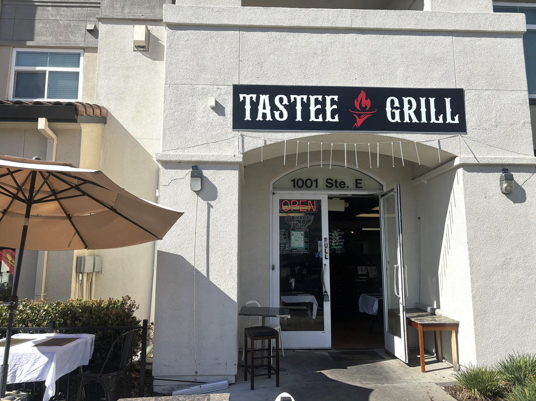 Tastee Grill