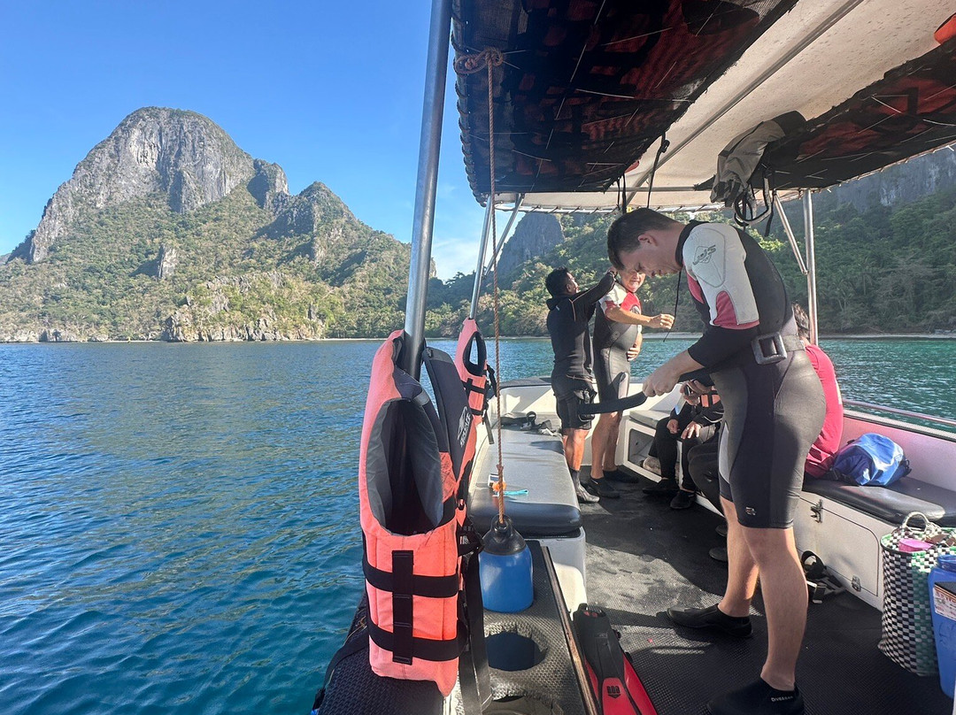 Turtle Divers-爱妮岛必去景点