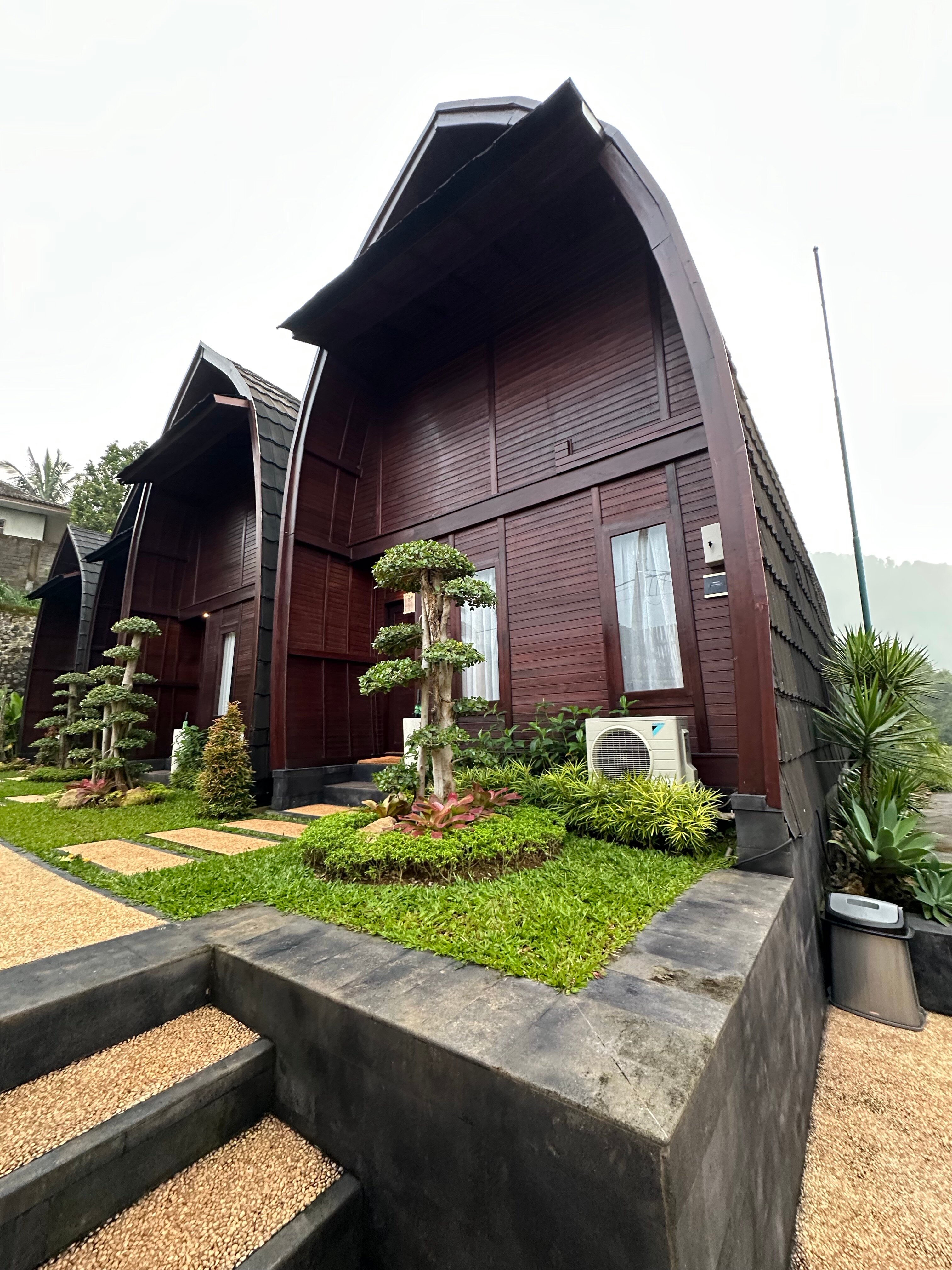 Villa & Resto Munduk Kupang-浴室