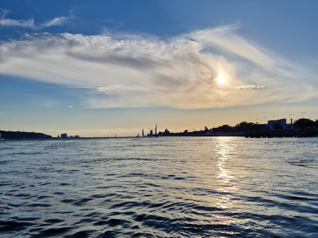 Boat Esmeralda Azul-里斯本必去景点