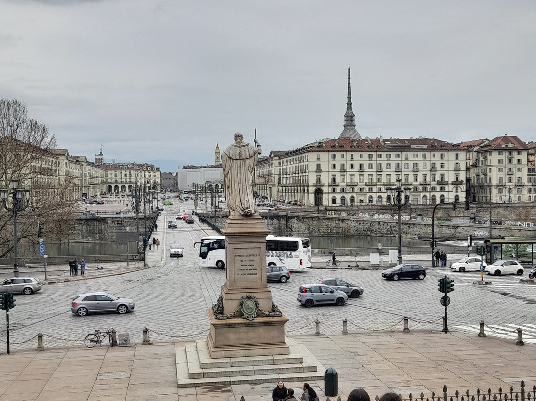 Piazza Vittorio Veneto-都灵必去景点