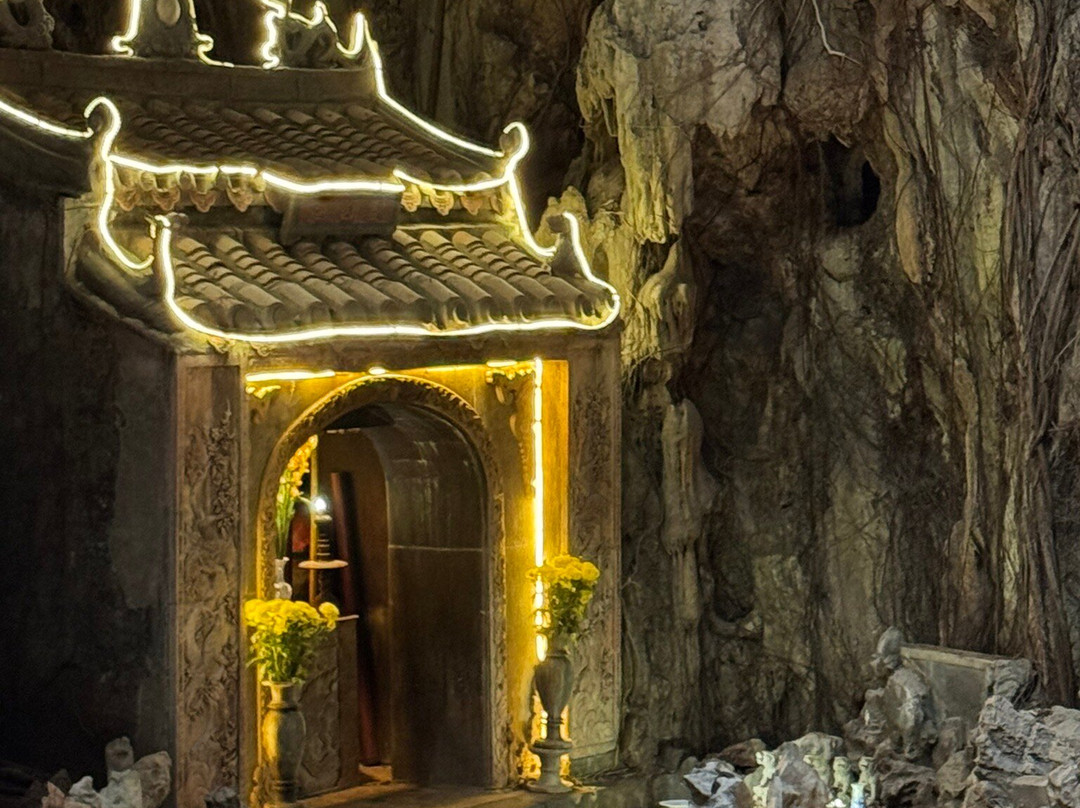 花严洞-岘港必去景点