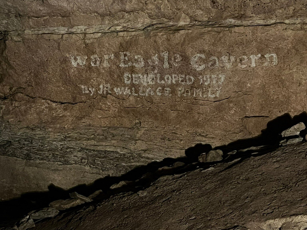 War Eagle Cavern on Beaver Lake-罗杰斯必去景点