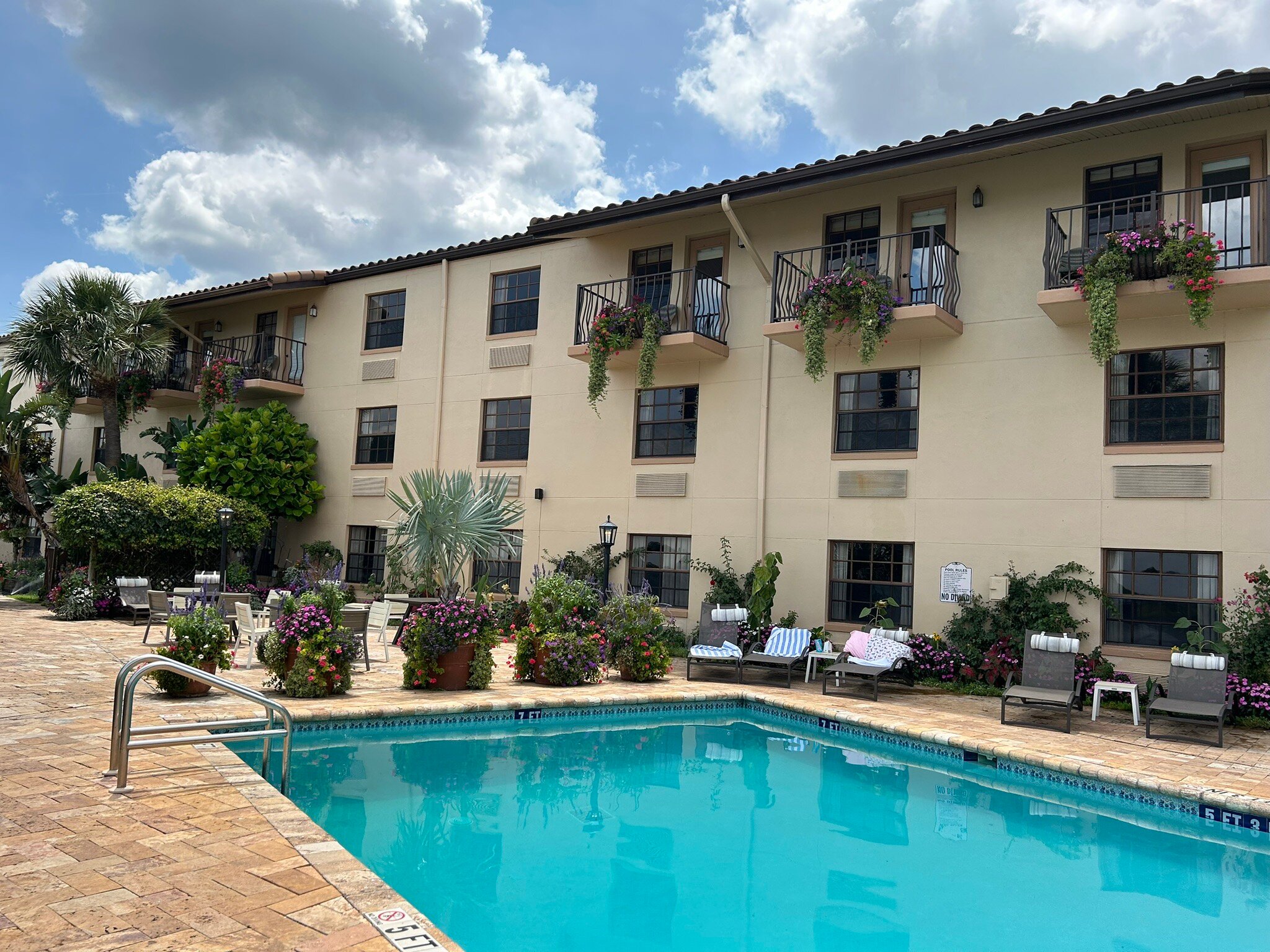 Inn On The Lakes-官方