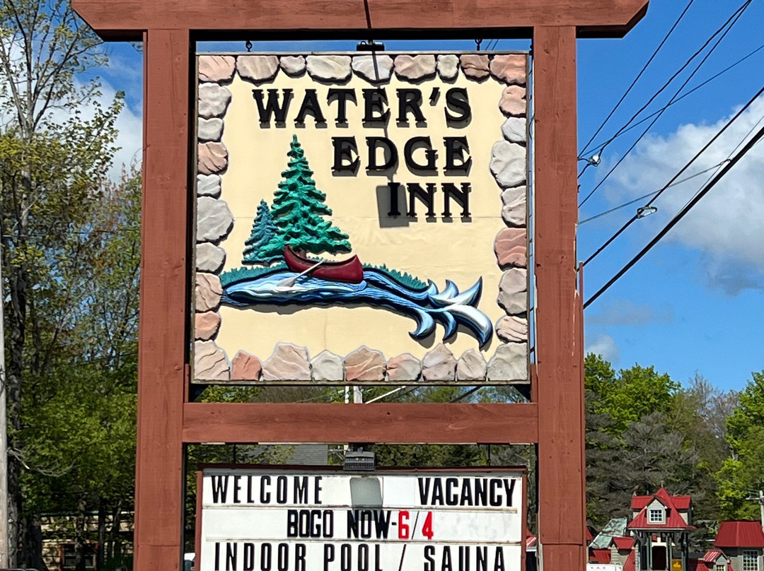 Water's Edge Inn主图