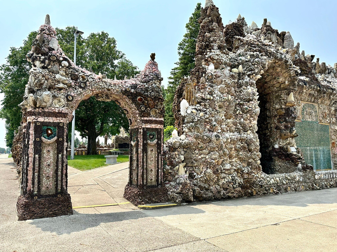 Grotto of the Redemption-West Bend必去景点