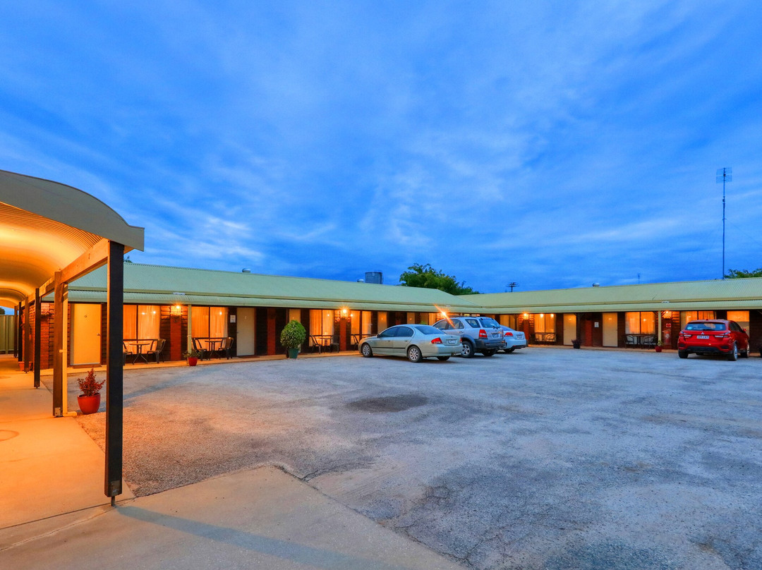 Riverland Motel主图