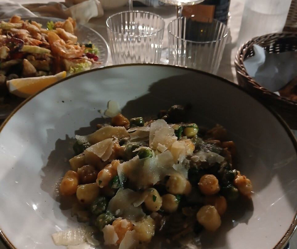 Ristorante Pizzeria Monticino Serra