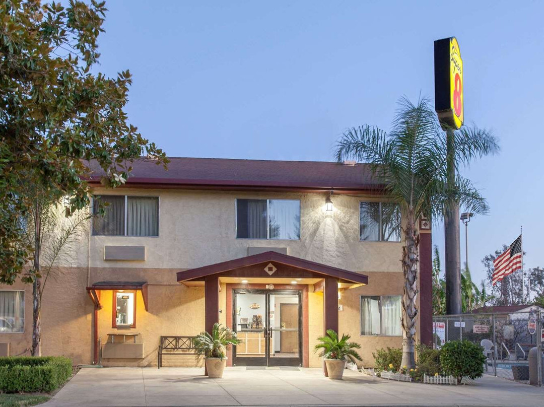 Fowler酒店住宿-Super 8 By Wyndham Selma/fresno Area