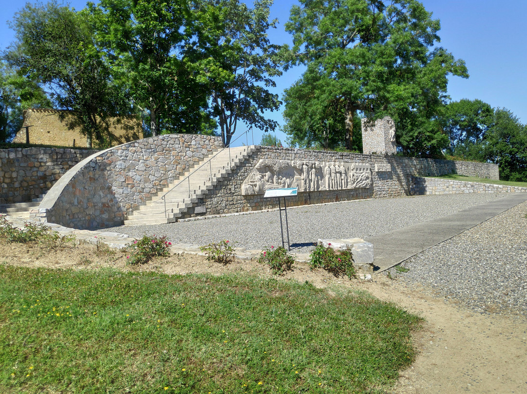 Monument du Maquis De Meilhan-Villefranche必去景点