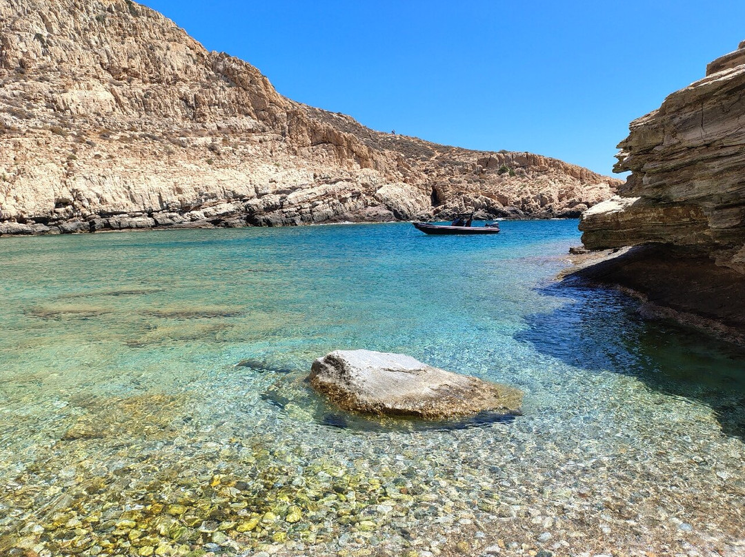 Livadaki Beach-Folegandros必去景点