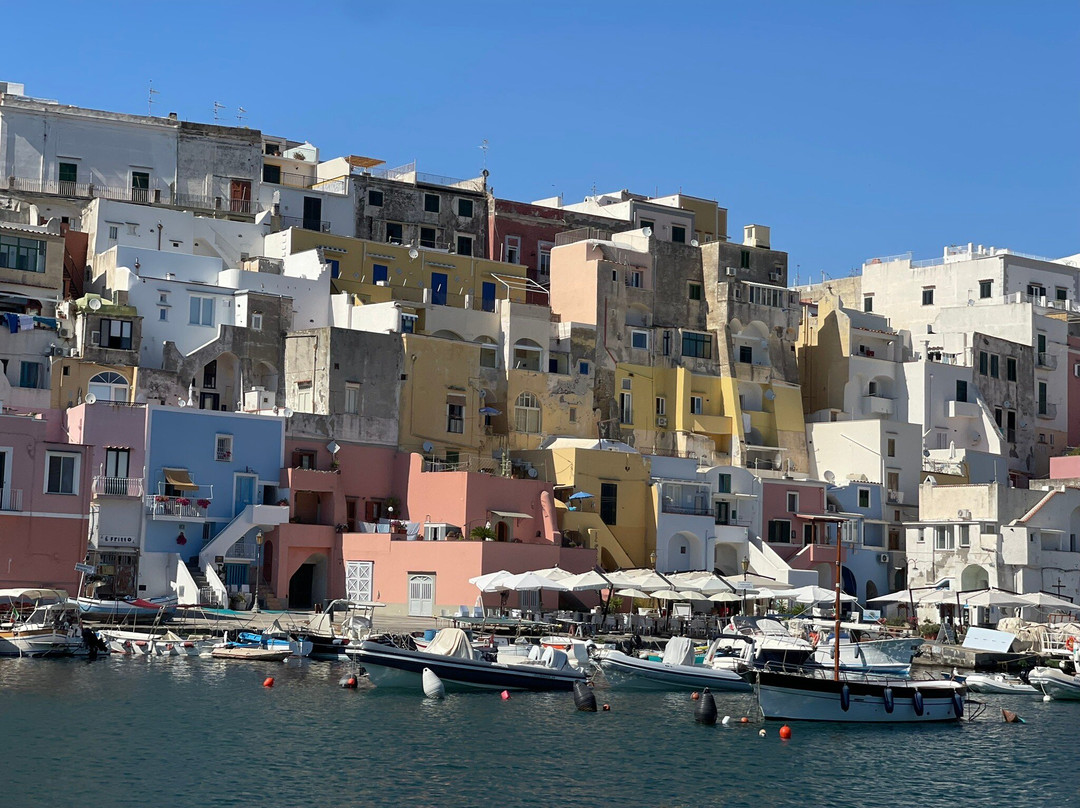 Ischia Charter Boat-伊斯基亚必去景点