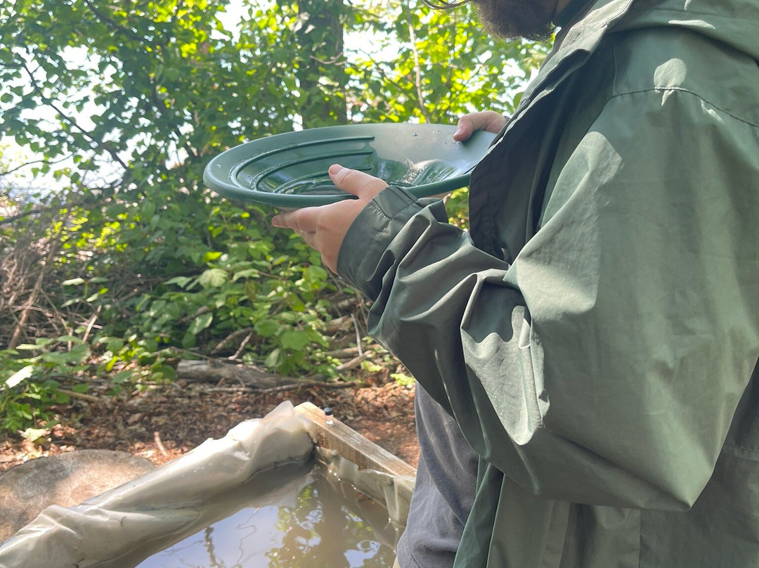 Alaska Gold Panning with Prospector John-Cooper Landing必去景点