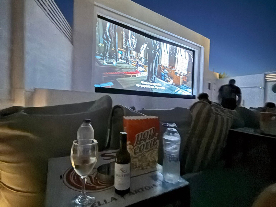 Cine Rex - Therinos-帕罗奇亚必去景点