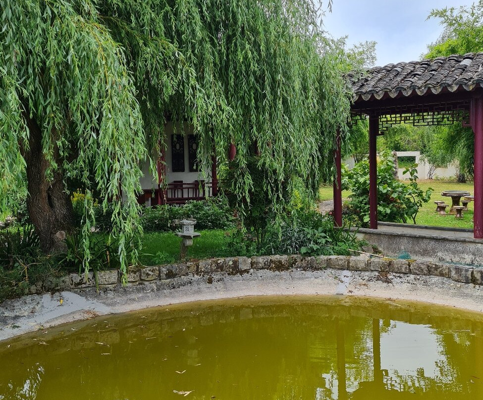 Jardin Yili-Saint-Remy-l'Honore必去景点