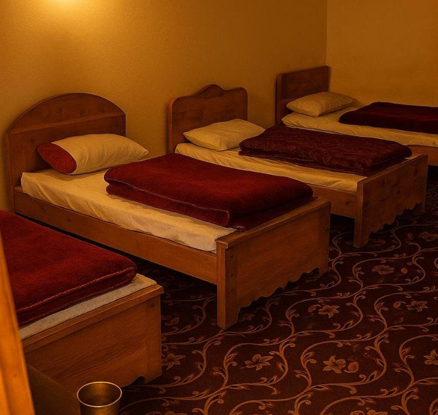 Sky Hill's Hotel & Restaurant