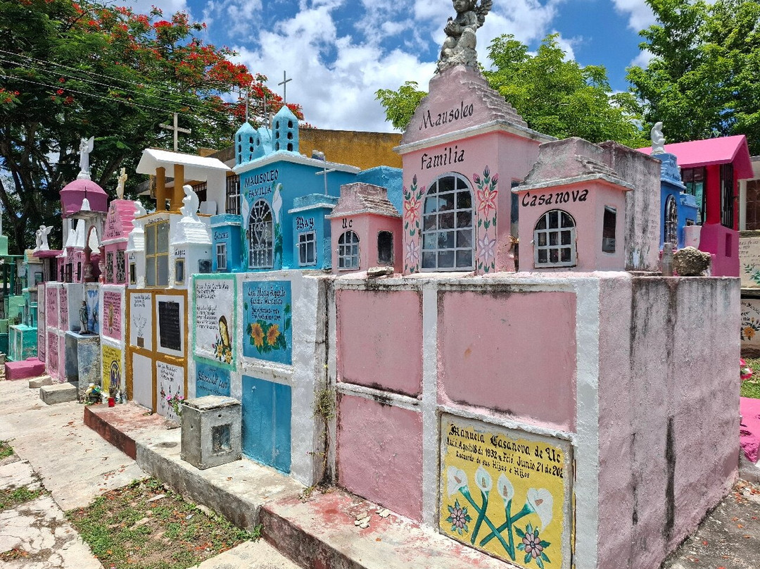Cementerio Municipal De Hoctun