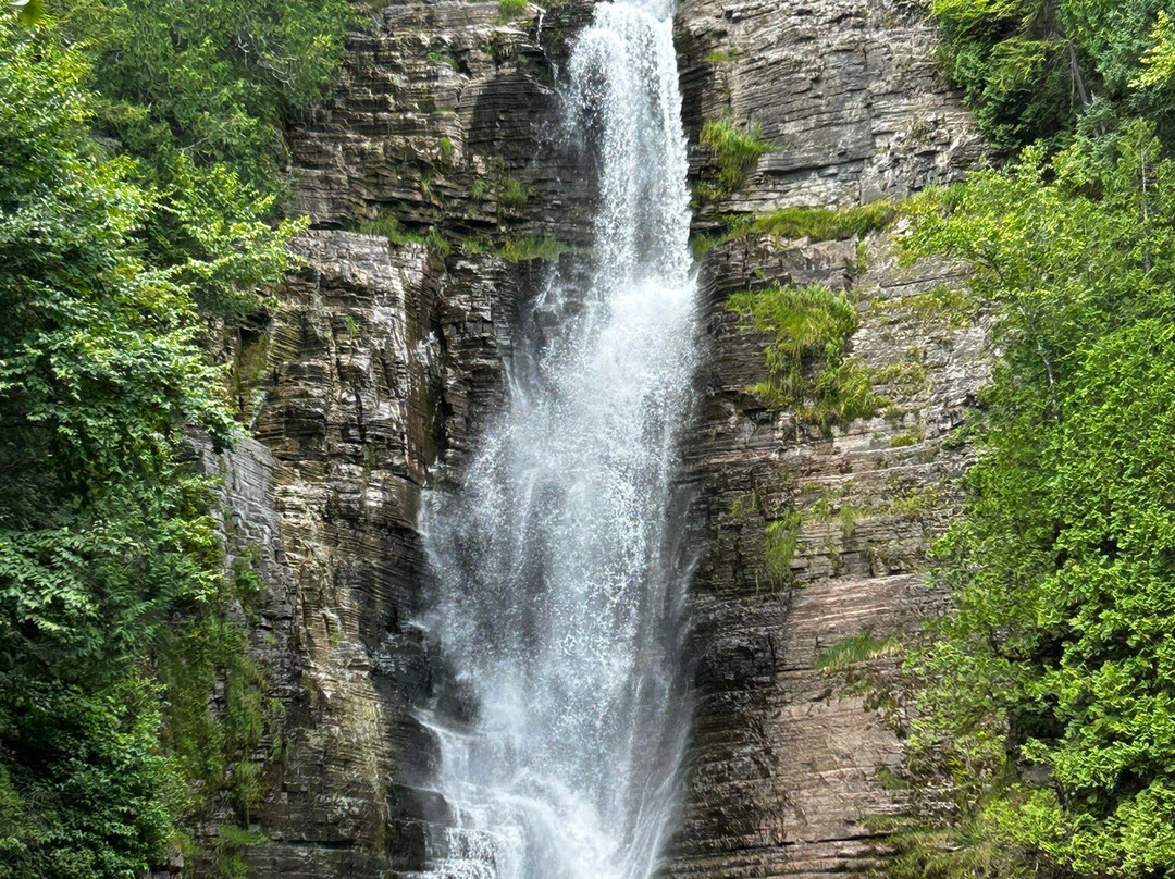 Chute Jean-Larose-博普雷必去景点