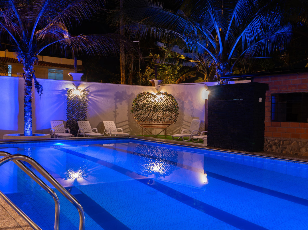 Salamandra's Suites & Hotel主图