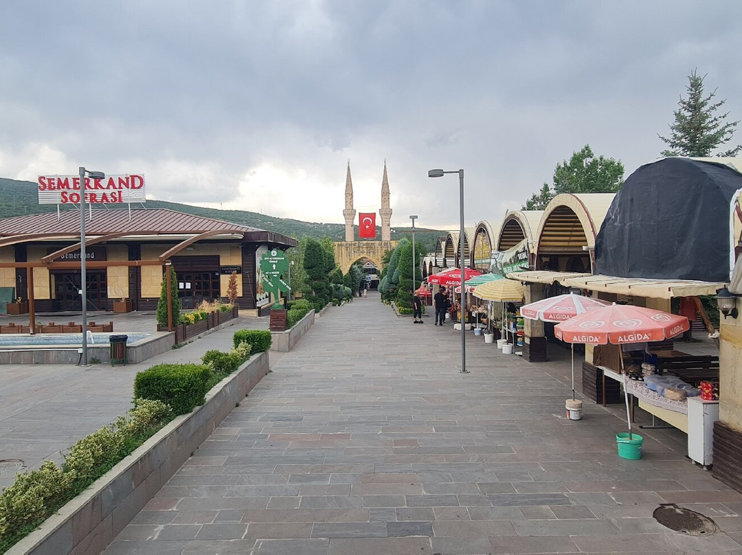 Şeyh Ali Semerkandi Türbesi-Camlidere必去景点