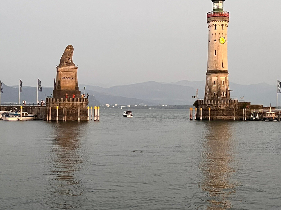 Lighthouse and Bavarian Lion Sculpture-林道必去景点