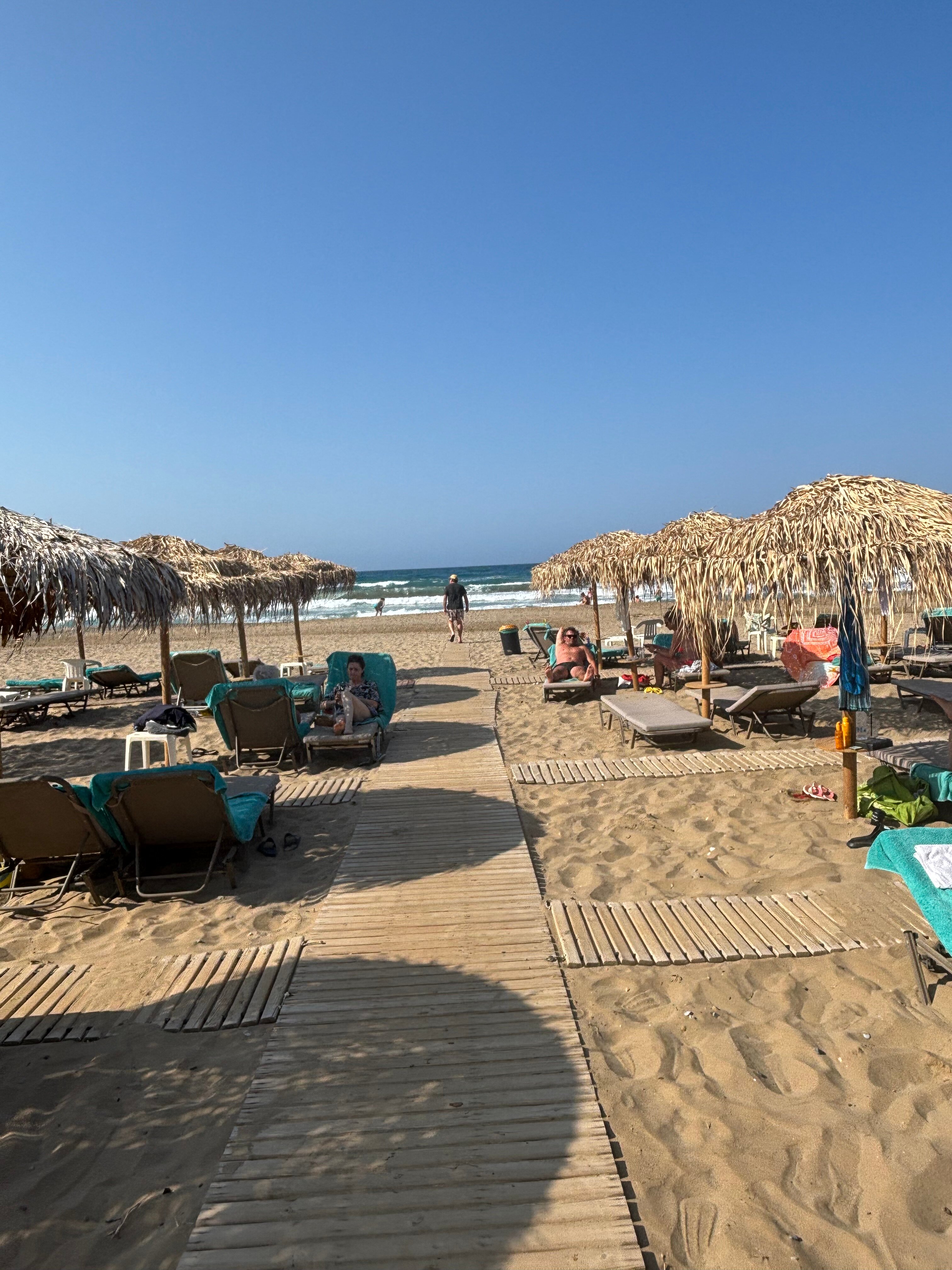 Delfina Tropic Beach-泳池