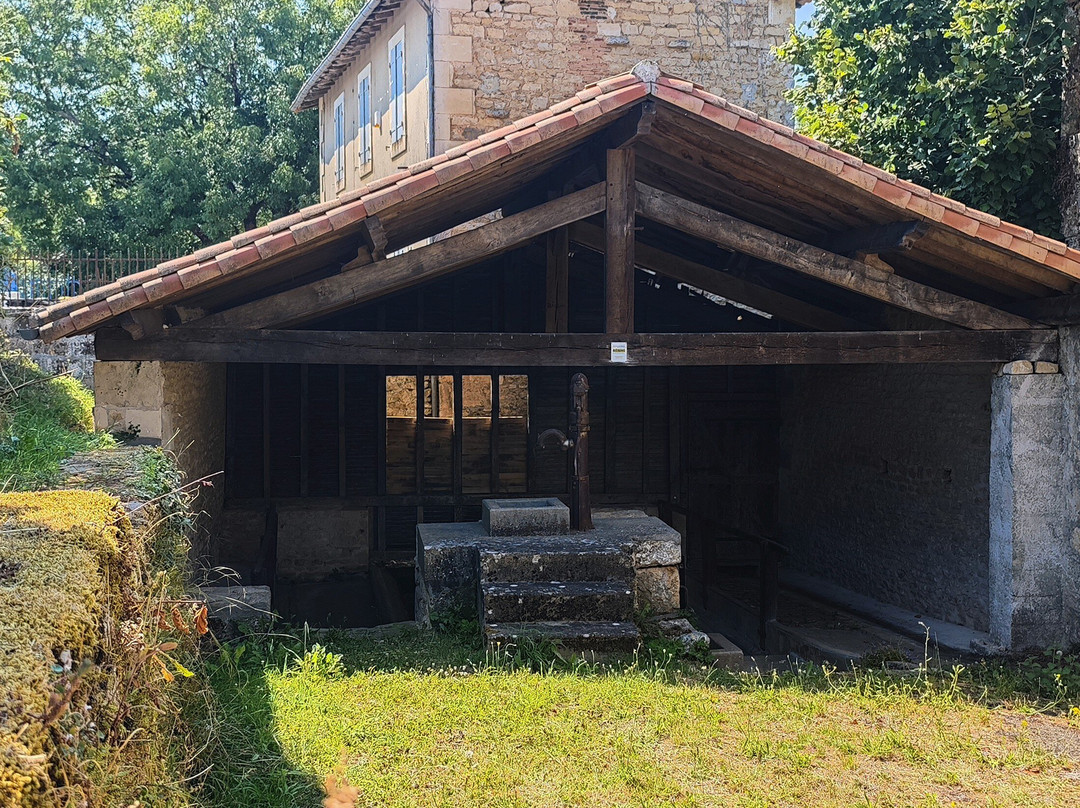 Lavoir Du Bourg De Soudan-Soudan必去景点