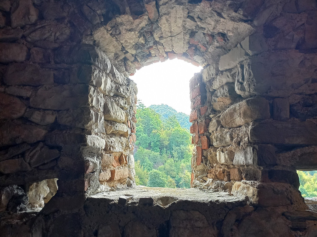 Castello Della Pietra-Vobbia必去景点