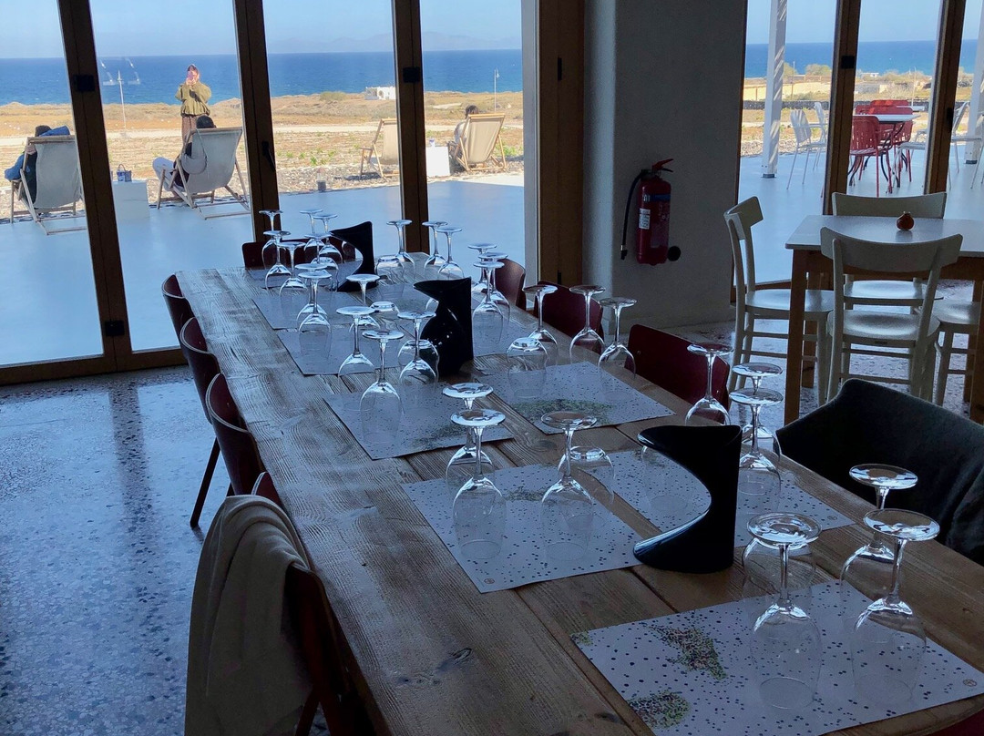 Mikra Thira-Potamos必去景点