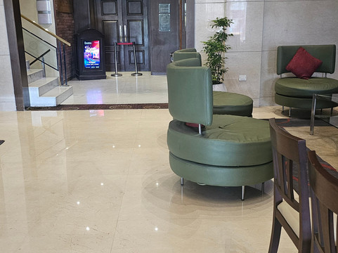 CAG 骄傲酒店主图