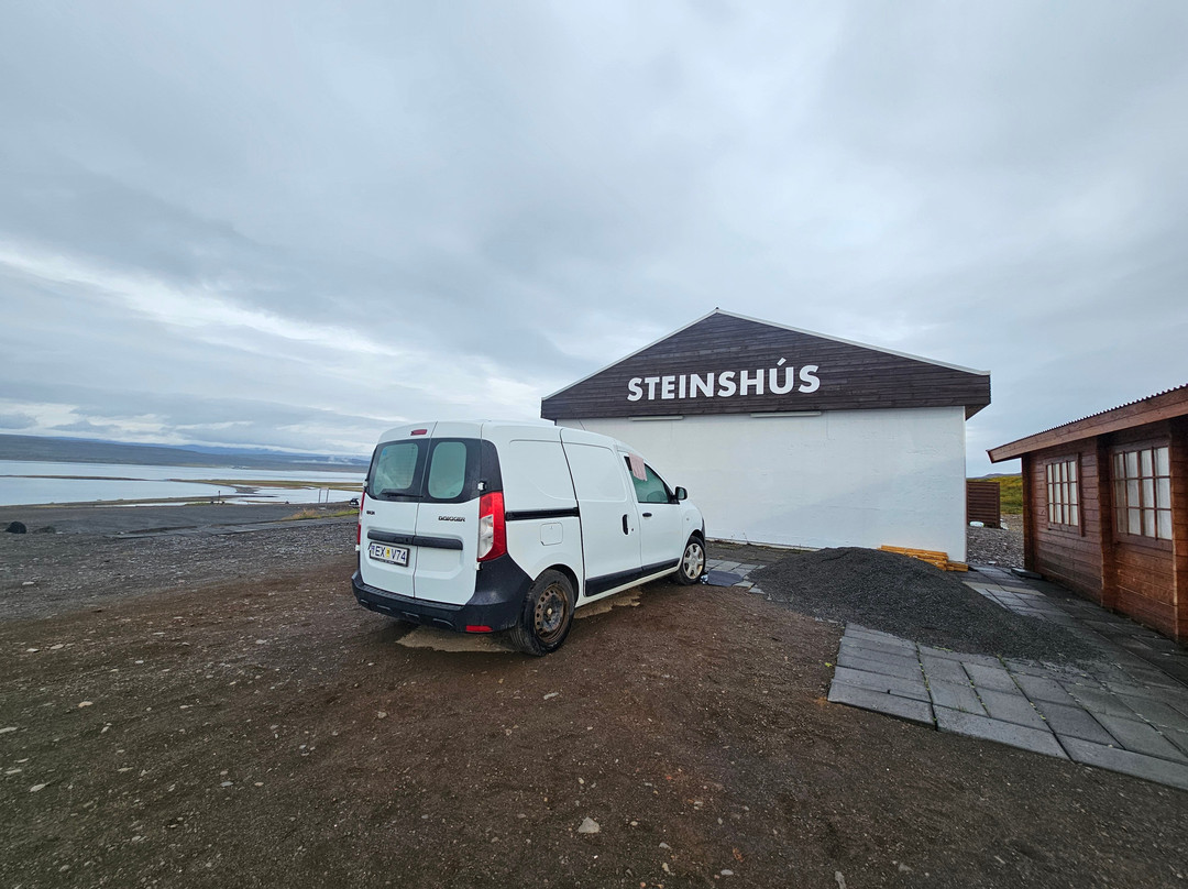 Steinshús-Holmavik必去景点