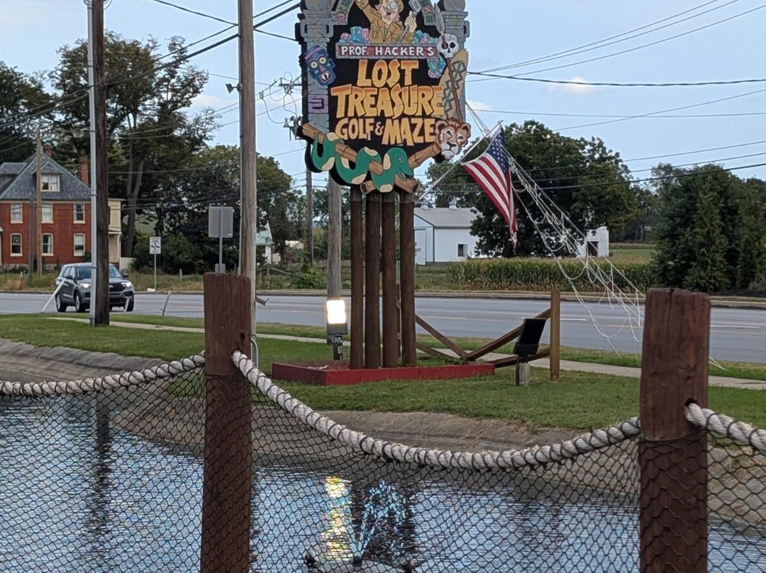 Professor Hacker's Lost Treasure Golf and Maze-Ronks必去景点