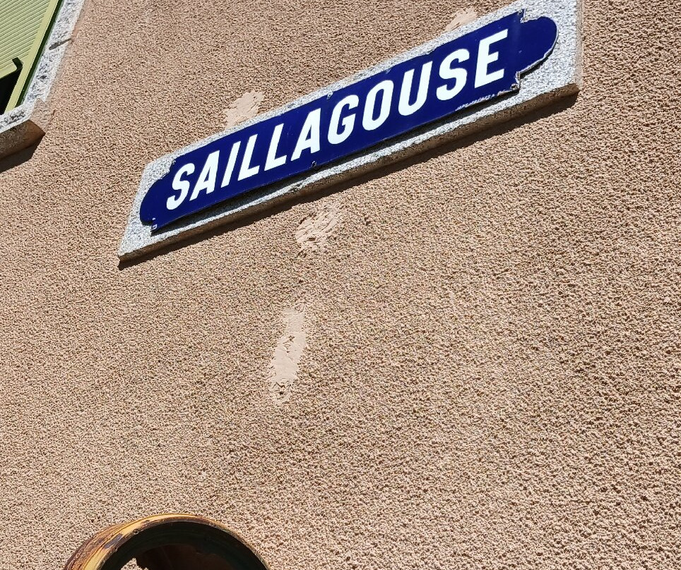 Le Train Jaune-Villefranche-de-Conflent必去景点